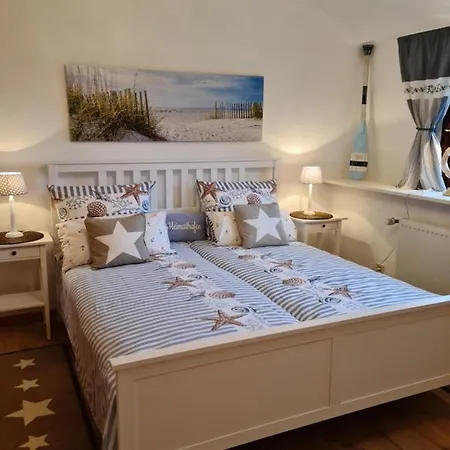 Op De Warft Apartment